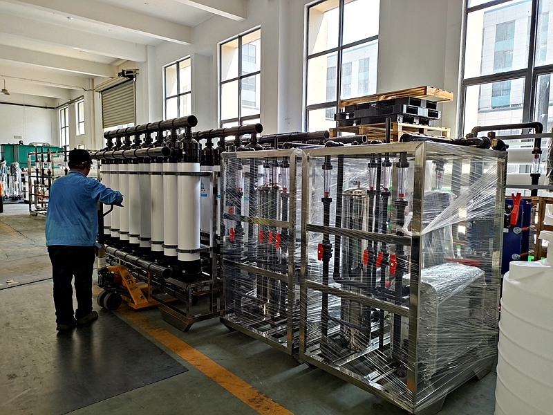 半导体厂家电子厂家15吨超纯水设备(图1) 9f119803c7bb8469b56b38efccf8b55e_1-2310140UZ5E0.jpg