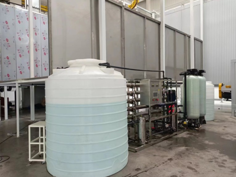 安徽3T纯水设备安装(图2) b48969f05ee97ea042a3f2e091a2712d_1-231016134524928.jpg