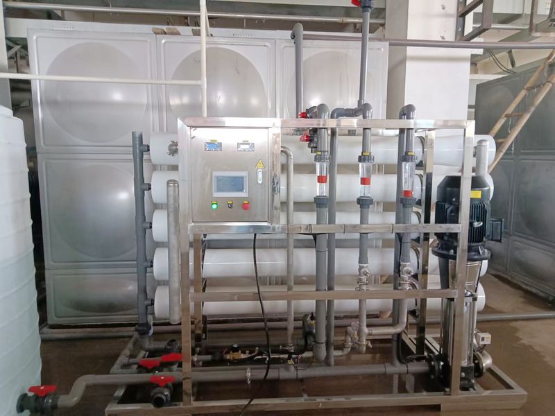 泗阳盛丰涤纶纤维有限公司10吨纯水设备(图1) 泗阳盛丰涤纶纤维有限公司10吨纯水设备1.jpg