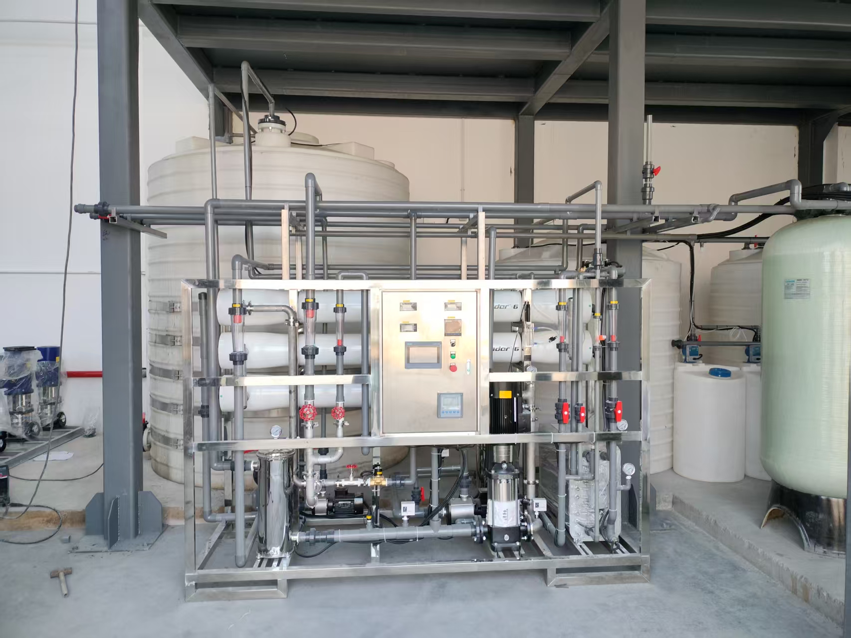 南通超纯水设备(图3) 2026.3.12-南通超纯水安装现场2.jpg